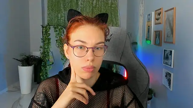 Snapshot of SeraphineDuskryn chatting on 06/25/26, 08:08 SeraphineDuskryn online show from 06/25/26, 08:08