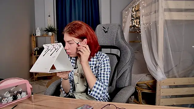 Snapshot of SeraphineDuskryn chatting on 07/21/26, 08:49 SeraphineDuskryn online show from 07/21/26, 08:49