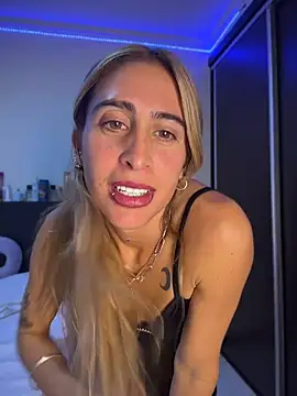 NicoleWilder online show from 06/19/26, 01:32
