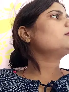 Snapshot of Missridhi chatting on 07/11/26, 08:50 Missridhi online show from 07/11/26, 08:50