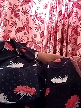 Snapshot of Missridhi chatting on 07/24/26, 11:52 Missridhi online show from 07/24/26, 11:52