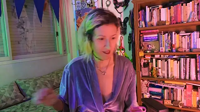 Snapshot of mina_here chatting on 07/22/26, 11:07 mina here online show from 07/22/26, 11:07