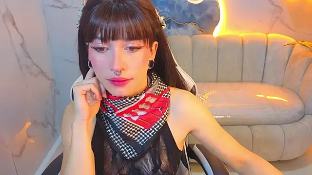 Snapshot of Lily_Tx chatting on 06/24/26, 12:37 Lily Tx online show from 06/24/26, 12:37