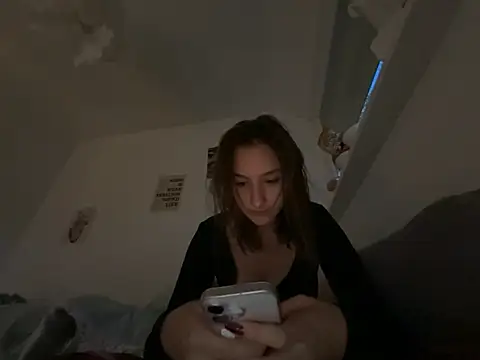 Violet Velvet online show from 08/02/26, 07:45