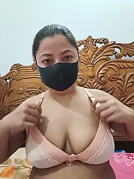 Snapshot of crazy-girl56 chatting on 06/16/26, 02:52 crazy-girl56 online show from 06/16/26, 02:52