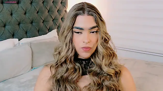 Snapshot of Scarlethvhonparker chatting on 09/27/25, 02:05 Scarlethvhonparker online show from 09/27/25, 02:05