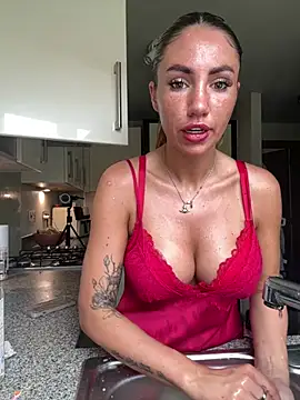 Snapshot of KaceySouthX chatting on 06/17/26, 10:17 KaceySouthX online show from 06/17/26, 10:17