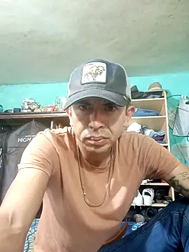 Snapshot of blueizam chatting on 06/13/26, 11:35 blueizam online show from 06/13/26, 11:35