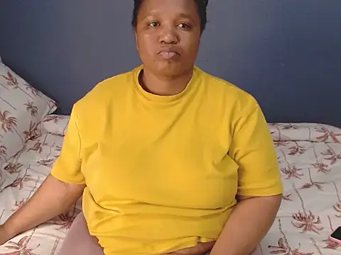 Snapshot of MISS_BLACKBERY chatting on 06/26/26, 12:31 MISS BLACKBERY online show from 06/26/26, 12:31