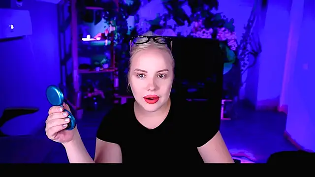 Snapshot of stellawatts chatting on 07/08/26, 12:09 stellawatts online show from 07/08/26, 12:09