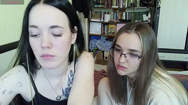 Mia Ellis online show from 07/02/26, 10:21