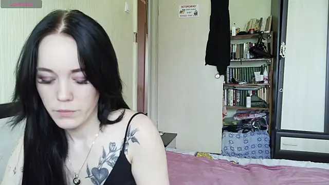 Mia Ellis online show from 08/03/26, 10:10