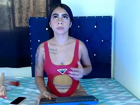 Snapshot of HelenDavied chatting on 07/30/26, 10:31 HelenDavied online show from 07/30/26, 10:31