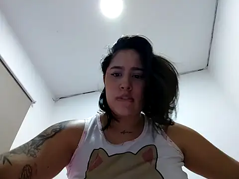 Snapshot of aisha_duque_ chatting on 07/27/26, 10:50 aisha duque online show from 07/27/26, 10:50