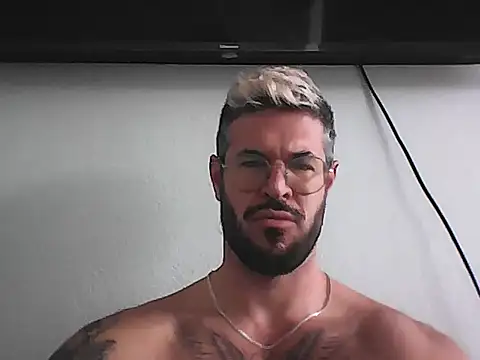 Snapshot of mrbighairychest chatting on 07/21/26, 03:58 mrbighairychest online show from 07/21/26, 03:58