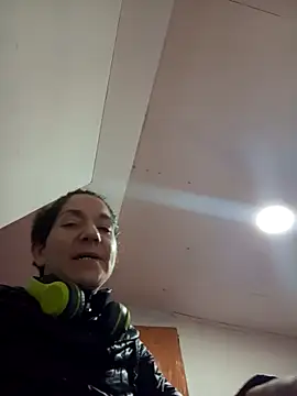 Nuevaordenjoana online show from 06/28/26, 01:17