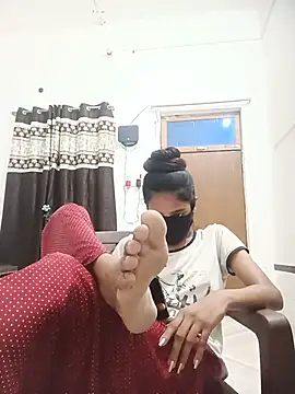 Snapshot of Riya_cum33 chatting on 07/17/26, 05:29 Riya cum33 online show from 07/17/26, 05:29