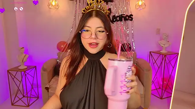 MilaCravee online show from 07/23/26, 03:43