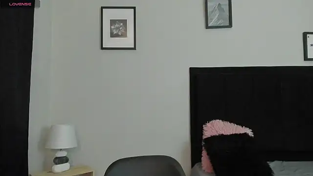Sara B online show from 07/12/26, 05:59