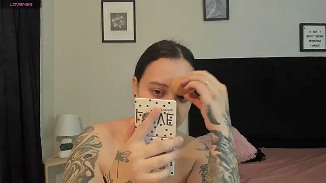 Sara B online show from 07/21/26, 05:59