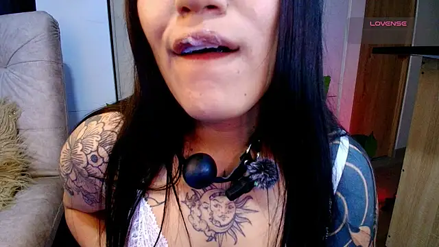 Snapshot of Neytiri_Ss chatting on 07/04/26, 07:25 Neytiri Ss online show from 07/04/26, 07:25