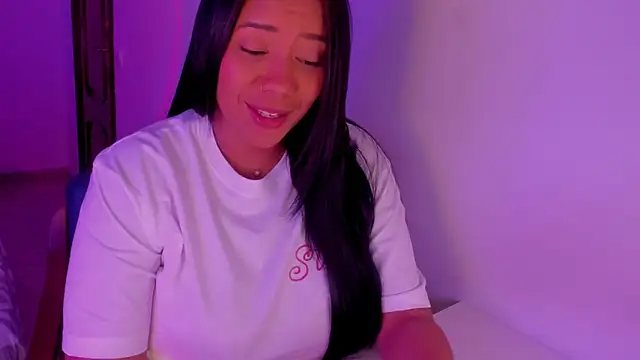 NicolePasqualott online show from 02/04/26, 08:36