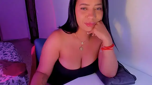 NicolePasqualott online show from 07/12/26, 07:38