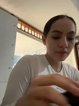 Snapshot of MegaanRouse_ chatting on 06/18/26, 11:25 MegaanRouse online show from 06/18/26, 11:25