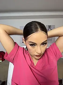 Snapshot of MegaanRouse_ chatting on 07/31/26, 11:42 MegaanRouse online show from 07/31/26, 11:42