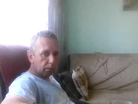 Snapshot of RafalekRozmarynowski81 chatting on 06/29/26, 08:20 RafalekRozmarynowski81 online show from 06/29/26, 08:20