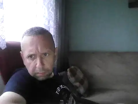Snapshot of RafalekRozmarynowski81 chatting on 07/21/26, 04:04 RafalekRozmarynowski81 online show from 07/21/26, 04:04