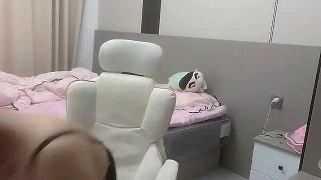 qianssss online show from 07/10/26, 10:01