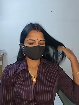YALINITWO7 TAMIL online show from 07/26/26, 07:48
