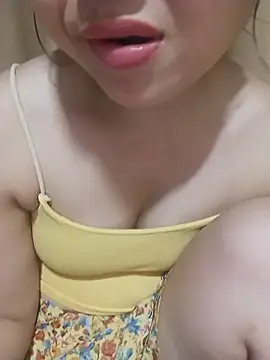 Snapshot of Emma-cutee chatting on 07/01/26, 01:56 Emma-cutee online show from 07/01/26, 01:56