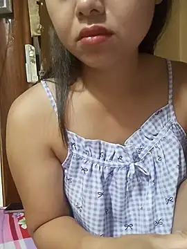 Snapshot of Emma-cutee chatting on 07/03/26, 03:02 Emma-cutee online show from 07/03/26, 03:02