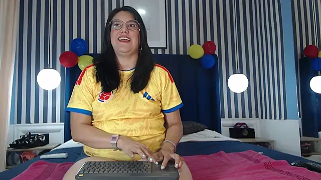Sallydickinson online show from 06/26/26, 02:21