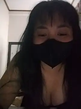 Snapshot of Lyh_sexy chatting on 07/24/26, 04:05 Lyh sexy online show from 07/24/26, 04:05