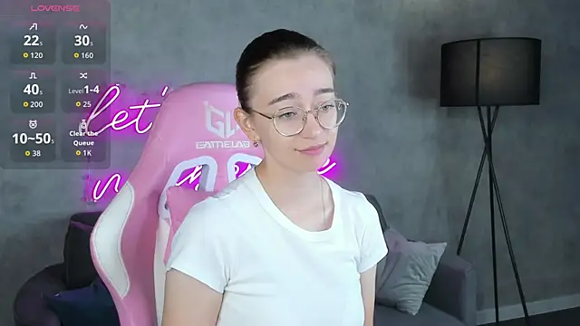 Snapshot of Lucy_Green chatting on 07/24/26, 12:52 Lucy Green online show from 07/24/26, 12:52