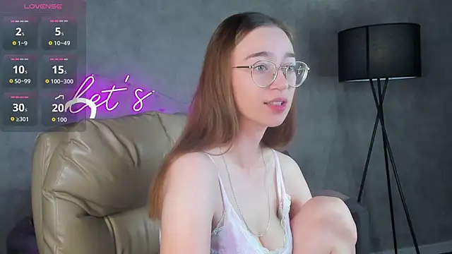 Snapshot of Lucy_Green chatting on 07/29/26, 12:53 Lucy Green online show from 07/29/26, 12:53