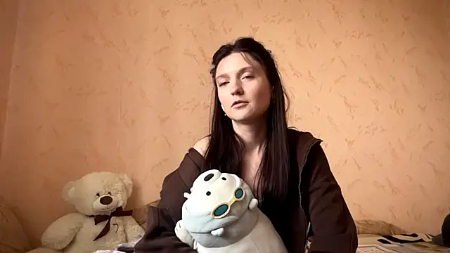 RonnaFalbo online show from 06/15/26, 01:02