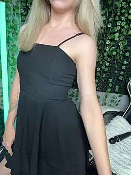 Snapshot of Eva_Kit chatting on 07/15/26, 08:36 Eva Kit online show from 07/15/26, 08:36