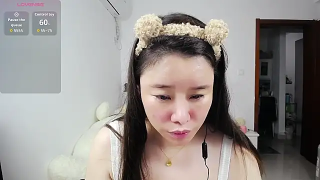 Xiao-yuo1 online show from 06/17/26, 12:29