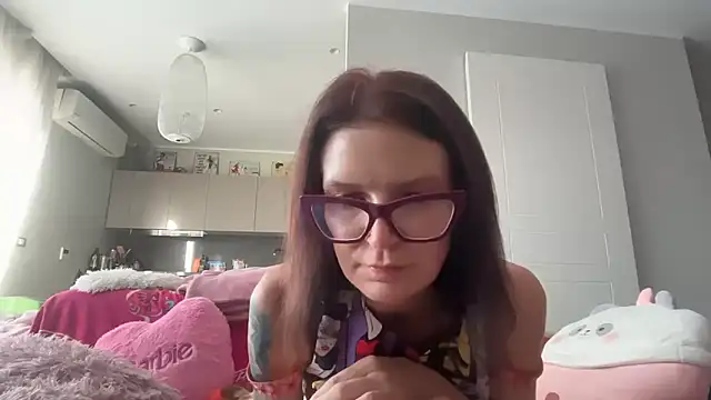 Snapshot of KittyKatKlub chatting on 06/15/26, 04:53 KittyKatKlub online show from 06/15/26, 04:53