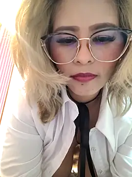 Snapshot of Rosse_depp chatting on 06/17/26, 03:09 Rosse depp online show from 06/17/26, 03:09