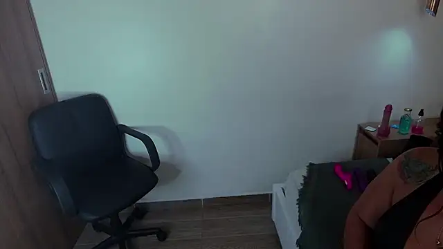 ShelyEvans   online show from 07/18/26, 12:37