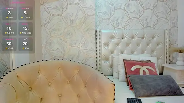 Snapshot of britanny_77 chatting on 07/23/26, 08:18 britanny 77 online show from 07/23/26, 08:18