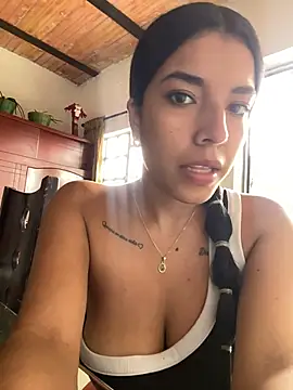 Snapshot of Lia-Rousee chatting on 06/16/26, 06:54 Lia-Rousee online show from 06/16/26, 06:54