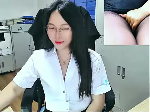 Snapshot of baijie0616 chatting on 06/18/26, 03:51 baijie0616 online show from 06/18/26, 03:51
