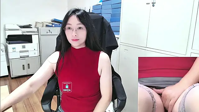 Snapshot of baijie0616 chatting on 07/28/26, 12:01 baijie0616 online show from 07/28/26, 12:01