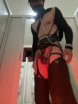 YELURK online show from 06/18/26, 02:43